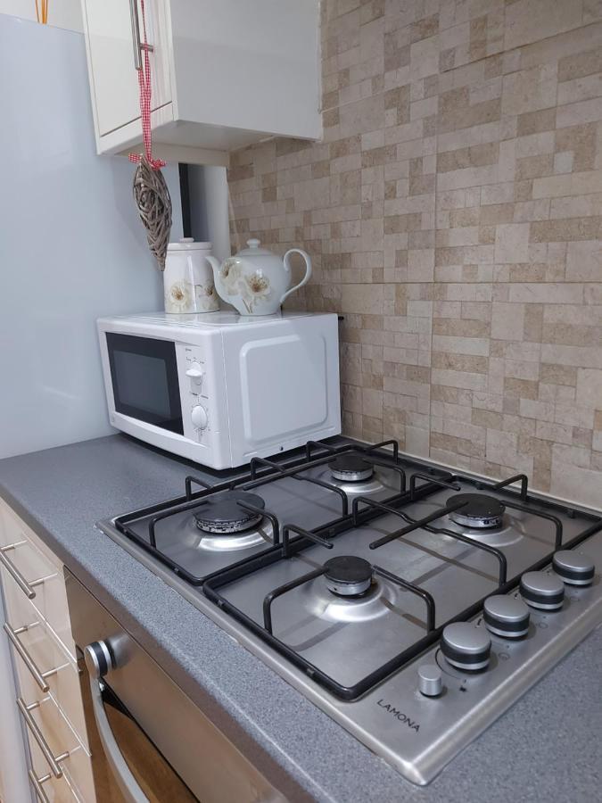 Lux Apartment In Gatwick 크롤리 외부 사진