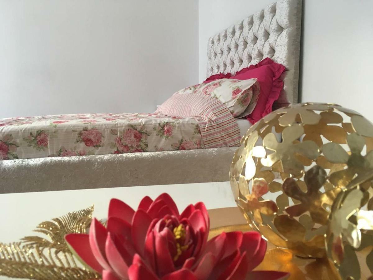 Lux Apartment In Gatwick 크롤리 외부 사진