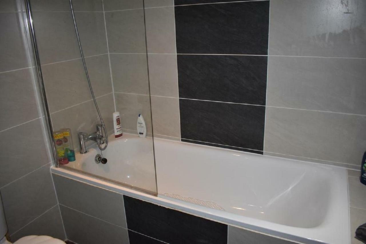 Lux Apartment In Gatwick 크롤리 외부 사진