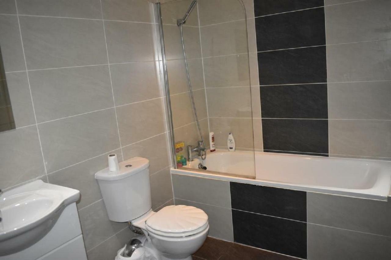 Lux Apartment In Gatwick 크롤리 외부 사진